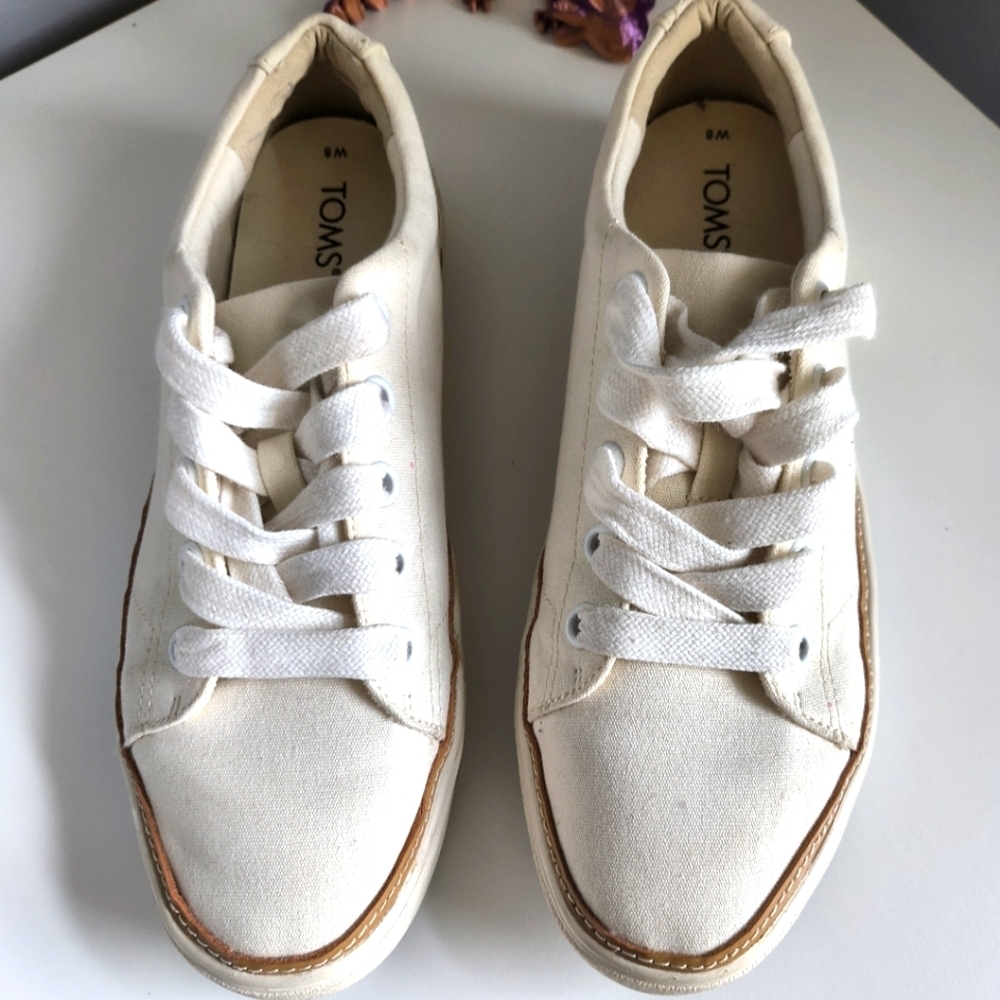 TOMS Cream Canvas Sneakers